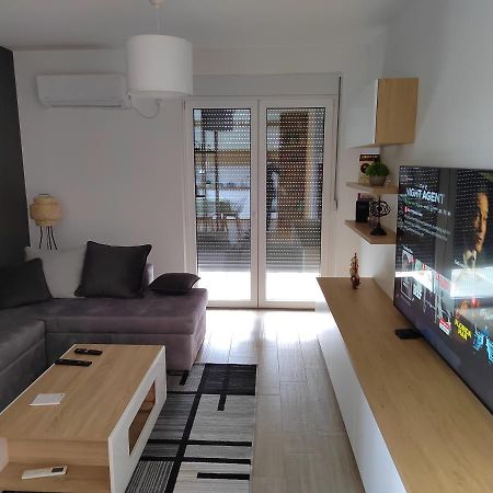 Ub Lovely One Bedroom Apartment מראה חיצוני תמונה