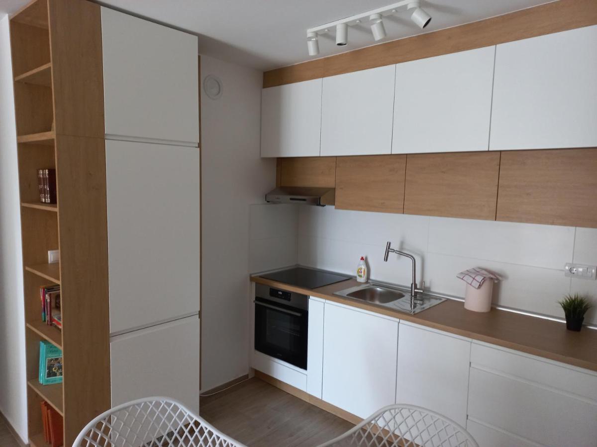 Ub Lovely One Bedroom Apartment מראה חיצוני תמונה