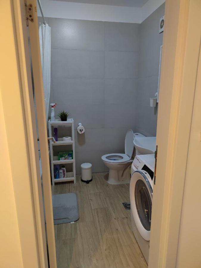 Ub Lovely One Bedroom Apartment מראה חיצוני תמונה